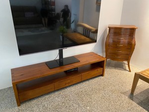 Élégantes armoires de rangement en teck de style néo-classique européen avec 5 tiroirs pour salon - Design durable - Product Image 4