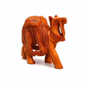 Statue de chameau en bois sculptée à la main, moderne et écologique, figurine animale pour la décoration intérieure, présentation sur table, cadeau de pendaison de crémaillère ou de mariage - Product Image 1