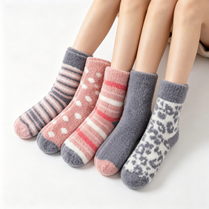 Chaussettes de yoga tendance pour hommes en Spandex/Polyester avec logo personnalisé, doublure en coton respirant et écologique, confortables pour la gym (vente en gros) - Product Image 4