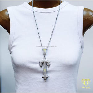 Colgante de Moissanita en Forma de Cruz Personalizado, Plata de Ley 925, Totalmente Cubierto de Circonitas, Collar de Diseño Exclusivo - Product Image 5
