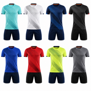 Uniforme de Fútbol Personalizado de Manga Corta para Hombre, Transpirable, de Alta Calidad, al por Mayor, Talla Adulto, Secado Rápido, Personalizable con Nombre y Número del Jugador - Product Image 2