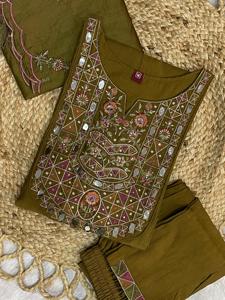 Conjunto de Kurti de Secado Rápido con Bordado de Seda de Mango y Viscosa Verde Oliva, con Dupatta, Ropa Casual Tradicional India y Pakistaní para Mujer - Product Image 2