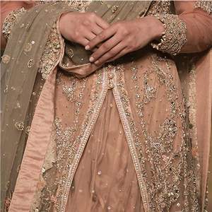 Vestido Lehnga Estilo Asiático para Novia Pakistaní, Lehnga Nupcial Pesada Personalizable para el Día de la Boda - Product Image 4