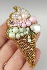 Broche florale brodée à la main avec perles pour accessoires vestimentaires, broche exquise brodée à la main avec perles de qualité supérieure - Product Image 2