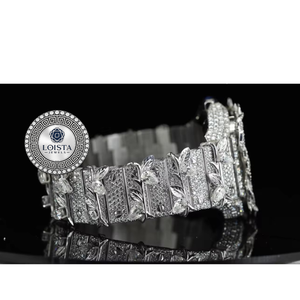 Montre de luxe de qualité supérieure sertie de diamants, idéale pour les cadeaux et les occasions spéciales, disponible à prix d'exportation depuis l'Inde. - Product Image 2
