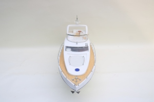 เรือยอชท์ไม้จำลอง Sunseeker Manhattan 60 รุ่นแฮนด์เมด - แบบจำลองเรือยอชท์หรูหราพร้อมฟลายบริดจ์ สำหรับตกแต่งบ้านและสำนักงาน - Product Image 5