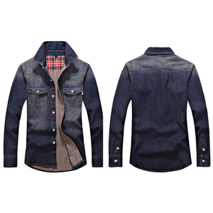 Camisa de mezclilla para hombre, manga larga, color liso, cuello vuelto, ajuste casual regular, algodón lavado a la piedra, bolsillos con pespuntes. - Product Image 1