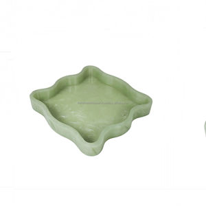 Plateau en résine vert brillant avec bords incurvés Organisateur élégant pour la décoration intérieure, la salle de bain ou le bureau Fruits décoratifs pour la maison - Product Image 1