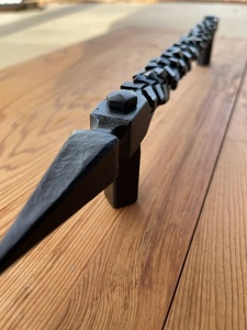 Manija de hierro forjado con diseño de clavos de acero, estilo tradicional, acabado galvanizado, fácil montaje, resistente al óxido para exteriores - Product Image 3