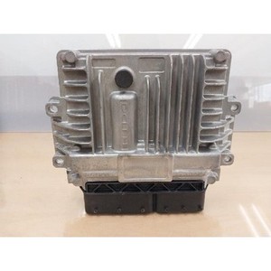 Unidad de Control del Motor Rodius I, II 2004-2018 Usada ORIGINAL A6655404432 - Product Image 1