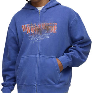 Sudadera con capucha azul lavado para hombre, con cremallera completa, de algodón y forro polar, corte holgado, con estampado gráfico frontal y marca personalizada para fabricación OEM - Product Image 1