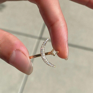Bague ajustable en or massif avec diamant rond blanc cosmique, pavé de lunes et étoiles, cadeau d'anniversaire, bijoux fins, luxe premium pour femmes - Product Image 1