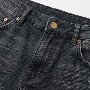 Shorts de mezclilla para mujer de cintura media, estilo boyfriend, desgastados, con rotos y lavados, excelente para verano, uso casual y formal, con estilo. - Product Image 4