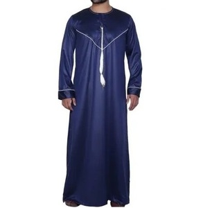 Thobe et Jubba Thawb décontractés de luxe pour hommes, manches longues, 100 % coton, style col montant avec poches latérales, pour musulmans - Product Image 2