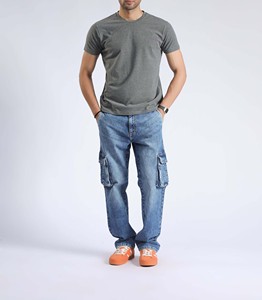 T-shirt gris minimaliste surdimensionné à col rond, manches courtes, coupe décontractée, style streetwear, personnalisable avec logo OEM - Product Image 5