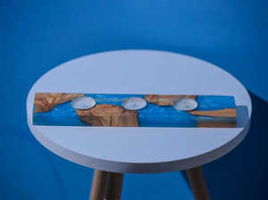 Bougeoir moderne artisanal en résine et en bois Fusion pour le salon, le bureau et les cadeaux. - Product Image 5