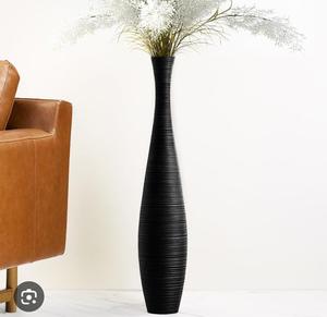 Vase de sol moderne en métal noir avec design côtelé, fait main pour la décoration intérieure - Product Image 3