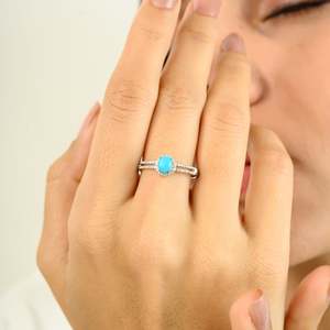 Anillo de banda dividida con halo de diamantes y turquesa de 14K - Claridad VVS1-VS2 certificada por IGI - Product Image 5