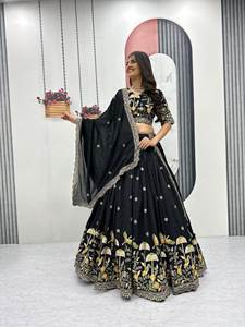Conjunto de Lehenga Choli de Seda Vichitra Bordado con Hilos y Lentejuelas de Alta Calidad - Product Image 2