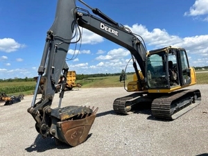 Offre Spéciale : Excavatrice Lourde 120D sur Chenilles pour Travaux de Terrassement avec Certificat EPA/CE, Prête à l'Expédition - Product Image 2