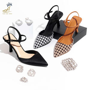 Elegantes Zapatos de Tacón con Tira Trasera para Mujer: Punta en Pico de 7 cm en Tweed y Satén - Product Image 2