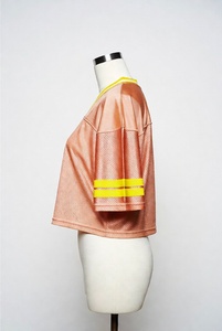 เสื้อฟุตบอลอเมริกันแบบตาข่าย - รับผลิตตามสั่ง MOQ ต่ำ พิมพ์ลายได้ตามต้องการ เสื้อผ้าแฟชั่นสำหรับทุกเพศ ชุดกีฬาลำลอง เสื้อผ้าและเครื่องแต่งกาย - Product Image 6