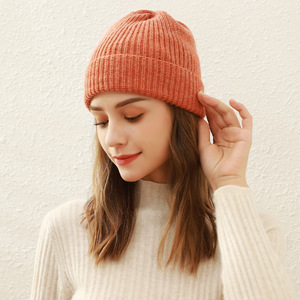 Vente en gros de bonnets d'hiver pour hommes de haute qualité en fibres acryliques, bonnets tricotés d'hiver pour hommes - Product Image 6