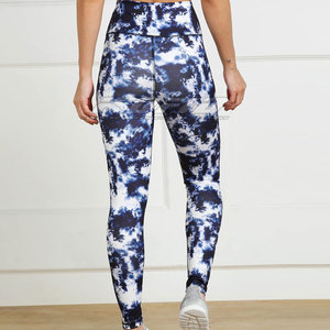 Leggings de sport à sublimation de designer, imprimés en couleur, en matière douce et extensible pour le sport - Product Image 2