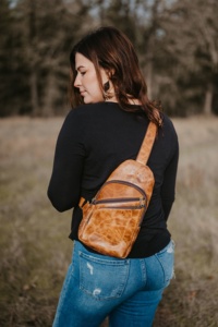 Wholesale Real Leather <b>Shoulder</b> Fanny Pack Crazy Horse Genuine Leather Waist <b>Bag</b> for <b>Men</b> - Product Image 3