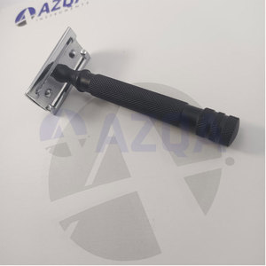 Rasoir de sécurité à manche en acier inoxydable noir avec lame à double tranchant pour un rasage et une toilettage professionnels sous l'eau - Product Image 5