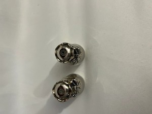 Modern Bow Style Silver Metal Salt <b>And</b> Pepper Shakers <b>Set</b> Perfect For Home Kitchen <b>And</b> Dining Table Decorative <b>Spice</b> Storage - Product Image 2