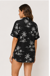 Chemises de plage hawaïennes tropicales en gros pour femmes, personnalisées par sublimation, à manches courtes, boutonnées, amples, pour les vacances d'été - Product Image 4