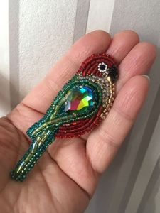 Broche Artesanal Elegante con Bordado y Cuentas Decorativas de Primera Calidad para Adornos de Ropa de Diseñador - Product Image 6