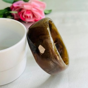 Brazaletes Modernos Artísticos de Resina Epoxi con Patrones de Espirales Únicos, Joyería de Moda Ligera Hecha a Mano para Venta al por Mayor y al Detal - Product Image 6