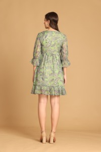 Vestido Moderno con Estampado Verde, Vestido Casual para Mujer, Ropa Cómoda para Uso Diario, Disponible al Mejor Precio - Product Image 3