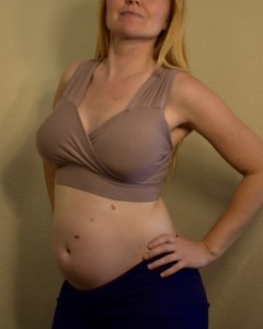 Soutien-gorge de sport personnalisé respirant à maintien élevé, écologique, avec logo frontal, pour équipes sportives féminines et entraînement actif - Product Image 2