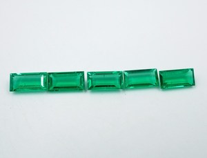 Piedra Preciosa de Esmeralda Cultivada en Laboratorio, 3.80 Quilates, Corte Cojín Verde (8X4mm), HAYAAT GEMS, para Joyería - Product Image 3
