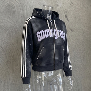 Sudadera con Capucha Snowgrace Unisex, Corte Regular, con Cierre, Estilo Deportivo, Negra con Rayas Blancas, para Otoño - Product Image 2