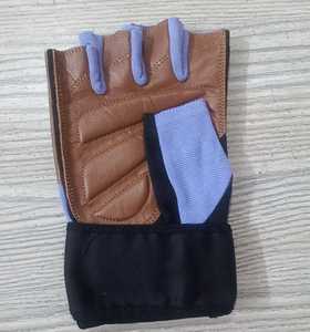 Gants de fitness demi-doigts légers et respirants en PU avec fermeture à boucle pour haltérophilie et exercices pliométriques 0,5 kg Hommes Geo - Product Image 6