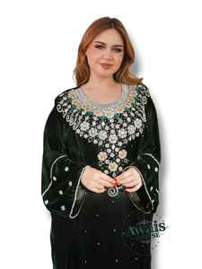 Venta al por mayor AWAIS HOUSE - Conjunto de lujo de 2 piezas para mujer musulmana, modesto, sencillo, de terciopelo liso con cuentas, 100% poliéster, túnica de corte A hasta el suelo - Product Image 4