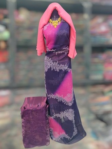 ผ้าพิมพ์ลายคลื่นนามธรรมสีน้ำเงินและสีขาวสไตล์สวิสเยอรมัน |   ชุดงานเลี้ยงและชุดแต่งงานโซมาเลียสุดหรู - Product Image 6