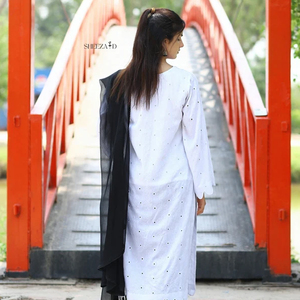 ชุดเสื้อผ้าชาลวาร์ คามีซ ผ้าฝ้ายระบายอากาศ พิมพ์ลายดอกไม้ สีพื้น ดีไซน์ล่าสุด แฟชั่นสำหรับสุภาพสตรี ปี 2026 พร้อมผ้าคลุมไหล่ปักลาย - Product Image 2