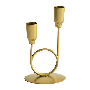 Nouveau produit, chandelier en métal en forme de U à double tête, couleur or, porte-bougie de table, ornement décoratif simple et luxueux - Product Image 6