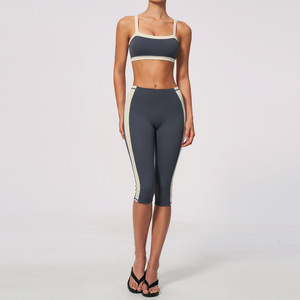 Gray Contrast Binding 2 Piece Yoga Set <b>High</b> Waist <b>Knee</b> Length Seamless Activewear Crew Neck Short Sleeve - Product Image 2