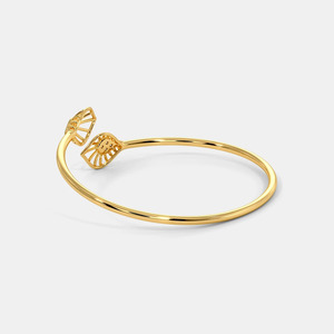 Brazalete Abierto de Oro con Diseño de Hoja de Abanico de Diamantes - Product Image 3