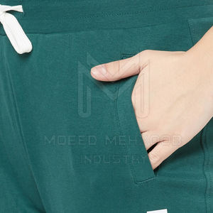 Conjunto de Pantalones Deportivos de Talla Grande para Mujer, Moda Invierno 2026, 100% Algodón, Logotipo Personalizado OEM, Color Sólido, Top Corto Lavado - Product Image 3