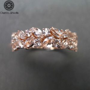 Bague de fiançailles pour femme en argent plaqué or rose avec moissanite taille coussin sertie à griffes - Product Image 3