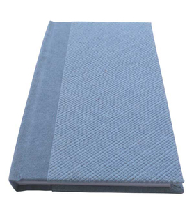 Le denim que vous portiez passionnément est maintenant utilisé pour la fabrication de papier, des chiffons en denim recyclé (jeans) et des carnets en papier. - Product Image 2