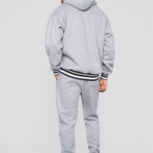 Conjunto Deportivo para Hombre al por Mayor, 100% Algodón, Lavado Ácido, Sudadera con Capucha y Pantalones Jogger, Estampado con Pedrería, Ropa Urbana Personalizable - Product Image 2