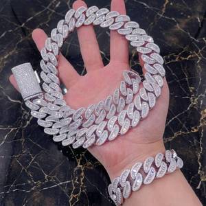 Collar de Cadena Cubana Miami para Hombre, de Plata 925 Maciza y Oro Rosa, con Moissanita de Corte Baguette, Pasa Prueba de Diamante - Product Image 1